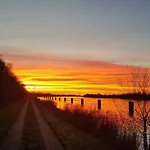 Am Nord-ostsee-kanal *