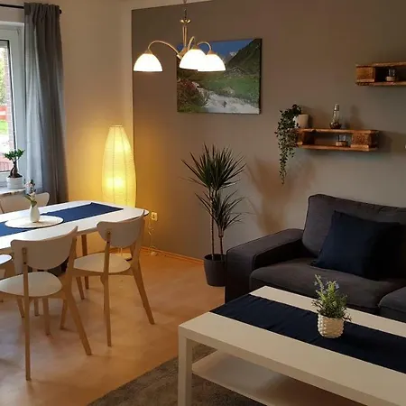 Am Nord-ostsee-kanal *